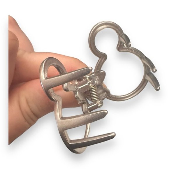 🆕 NWT Disney Minnie Mouse Hair Clip Frosted Silvertone - Picture 4 of 6